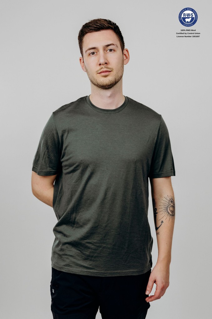 Sloe SS Lark Green from Superstainable