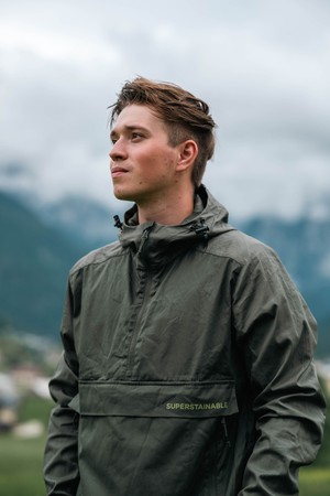 Ravn Anorak Lark Green from Superstainable