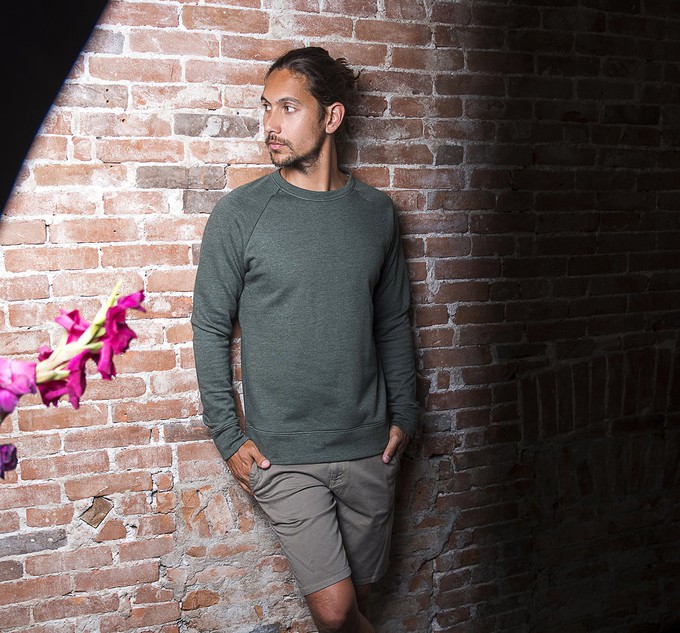 Sweatshirt - biologisch katoen - club&axe - legergroen from The Driftwood Tales Sweatshirt - biologisch katoen - club&axe - legergroen from The Driftwood Tales