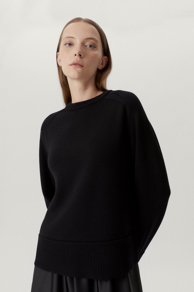 The Merino Wool Boxy Sweater - Black from Urbankissed