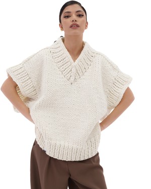 V-neck Poncho Sweater - White from Urbankissed