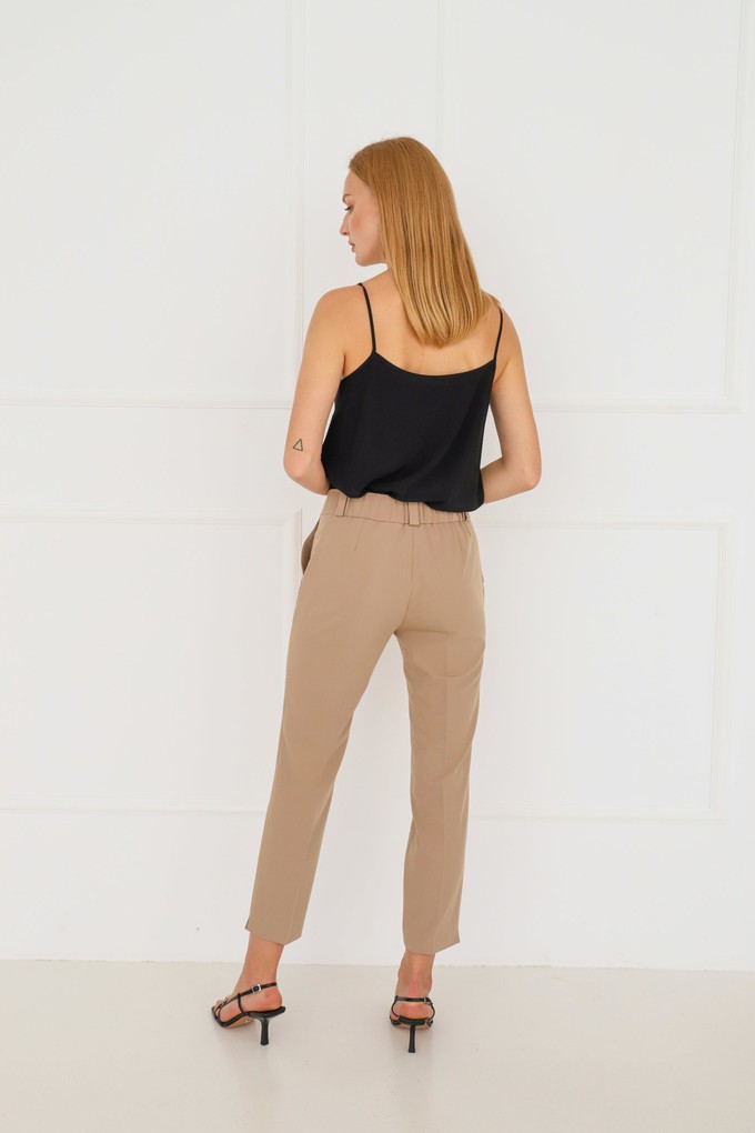 Cigarette Pants Beige from Urbankissed