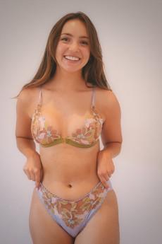 Ginger Daisy Back Bralette via Urbankissed
