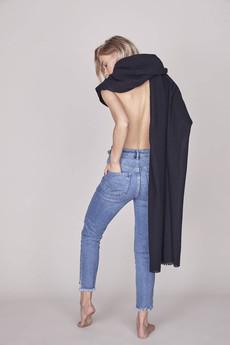 The Liv | Cashmere Scarf - Black from Urbankissed
