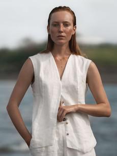 Linen Vest White Women via Urbankissed