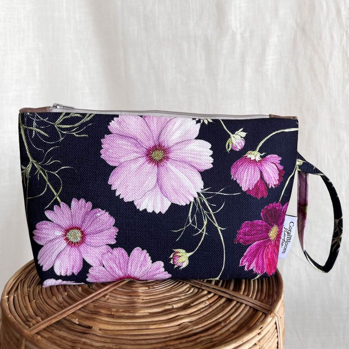 Cosmos Floral Clutch from Urbankissed