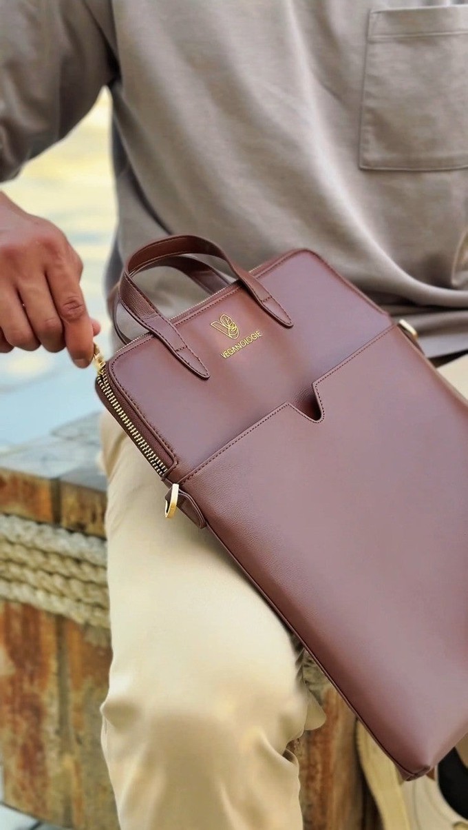 Jupiter Laptop Bag from Veganologie Jupiter Laptop Bag from Veganologie