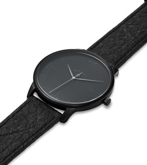Black & Piñatex with Black Watch | Aalto from Votch