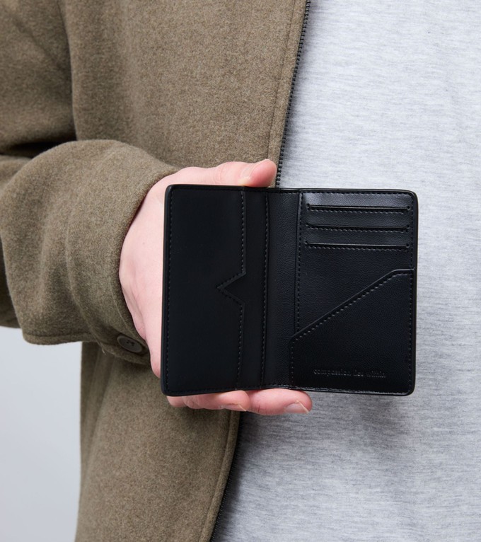 Wilf Vegan Bio-Based Bamboo Bifold Wallet in Black from Votch