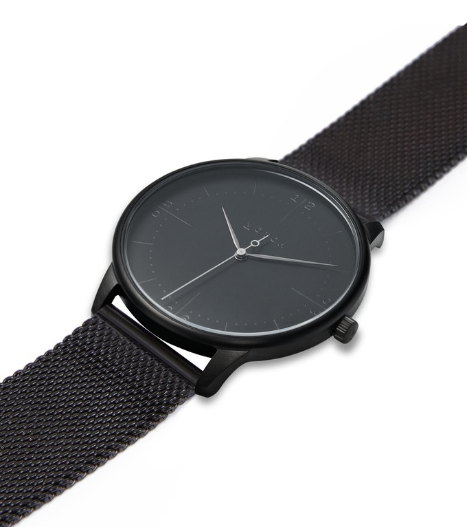 Black & Black with Black Watch | Aalto Mesh from Votch