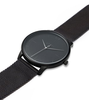 Black & Black with Black Watch | Aalto Mesh from Votch