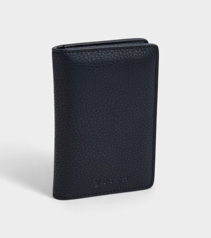 Wilf Vegan Bio-Based Bamboo Bifold Wallet in Black from Votch
