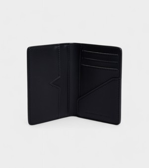 Wilf Vegan Bio-Based Bamboo Bifold Wallet in Black from Votch