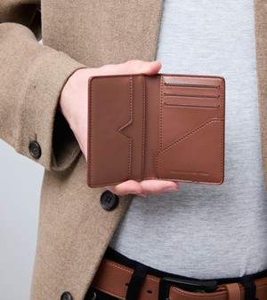 Wilf Vegan Bio-Based Bamboo Bifold Wallet in Brown from Votch
