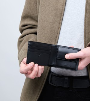 Reuben Vegan Bio-Based Bamboo Coin Wallet in Black from Votch