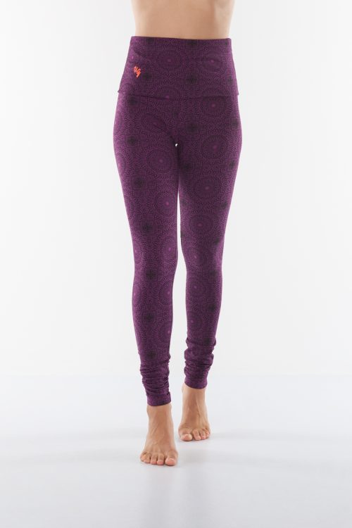 Yoga Leggings Shaktified Electra – Rock Crystal from Urban Goddess Yoga Leggings Shaktified Electra – Rock Crystal from Urban Goddess